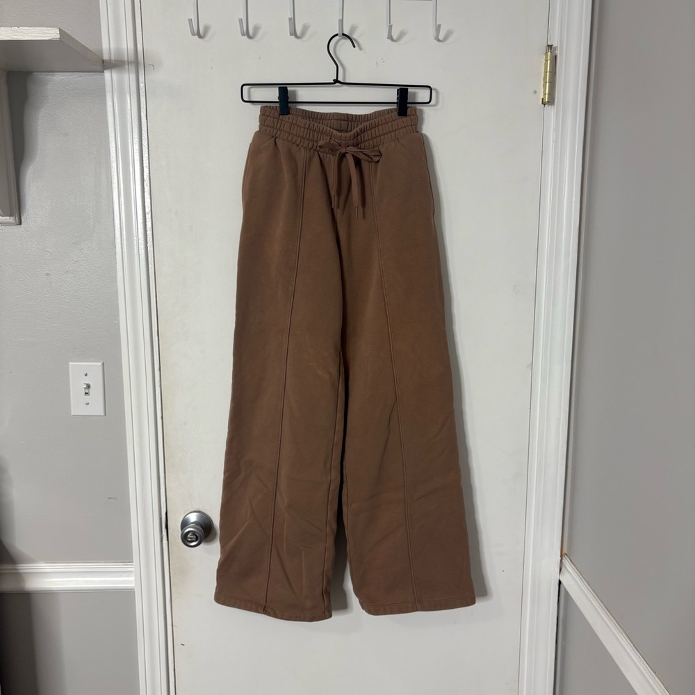Beyond Yoga LuxeFleece Pintuck Wide Leg Pant Desert Sand